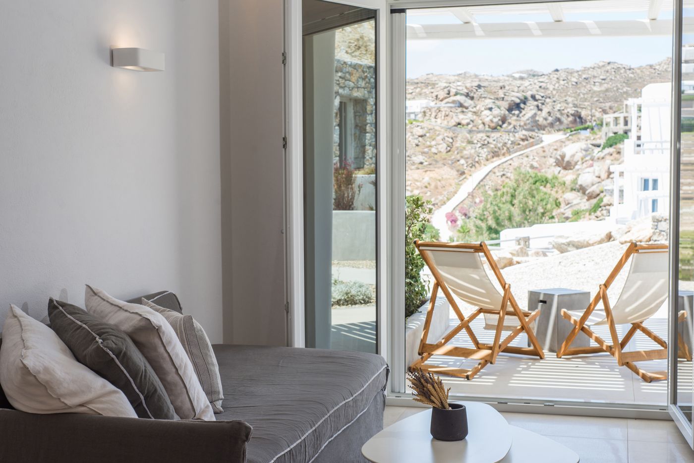 Super-Paradise-Hotel-Room-62