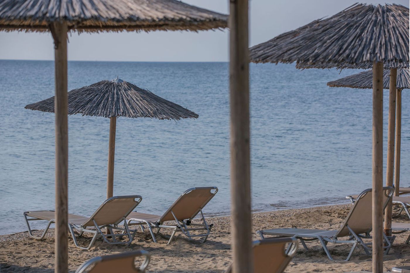 Golden-Coast-Hotel-and-Bungalows-Beach-48