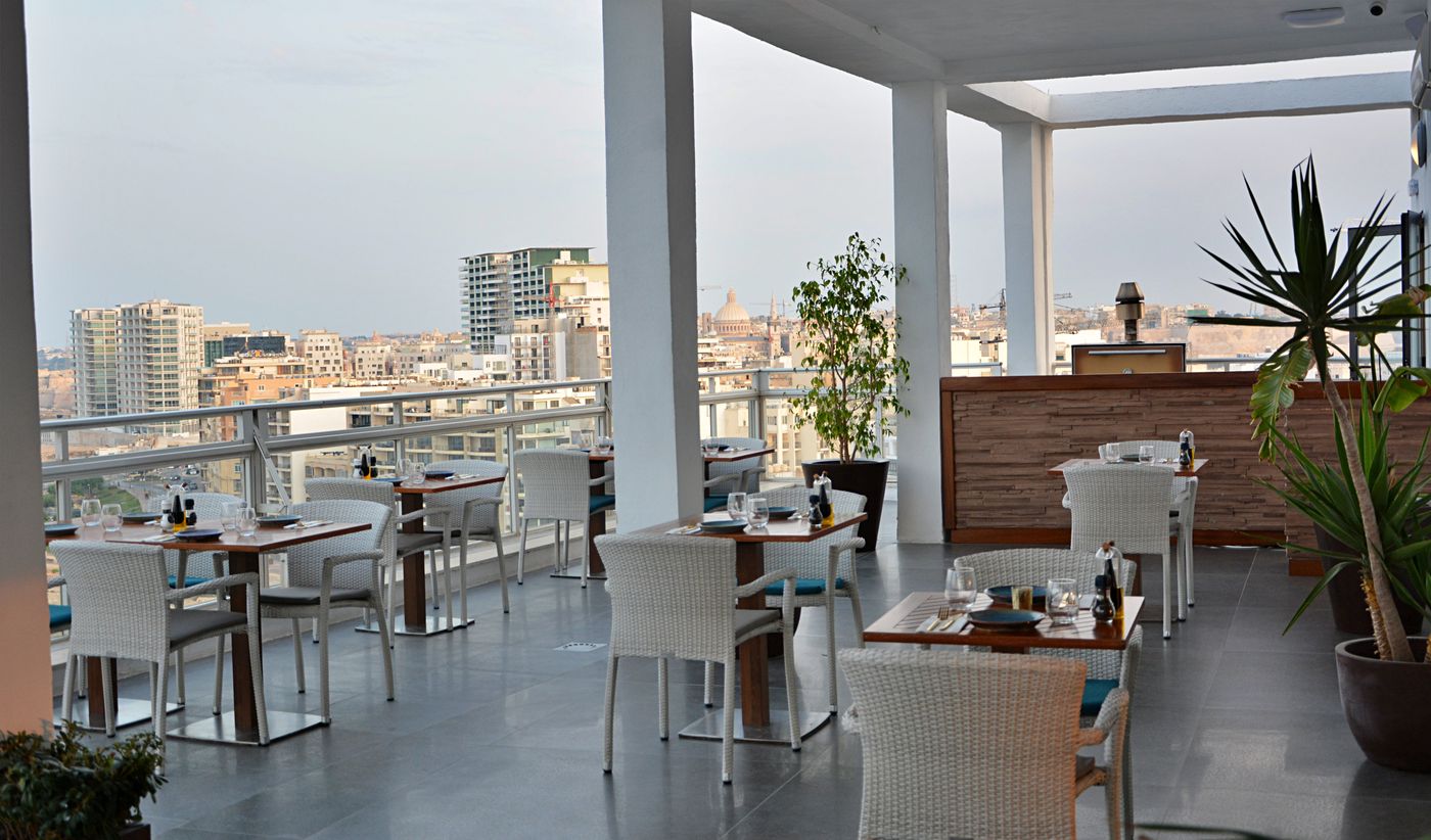 Preluna-Hotel---Spa-Bar-36