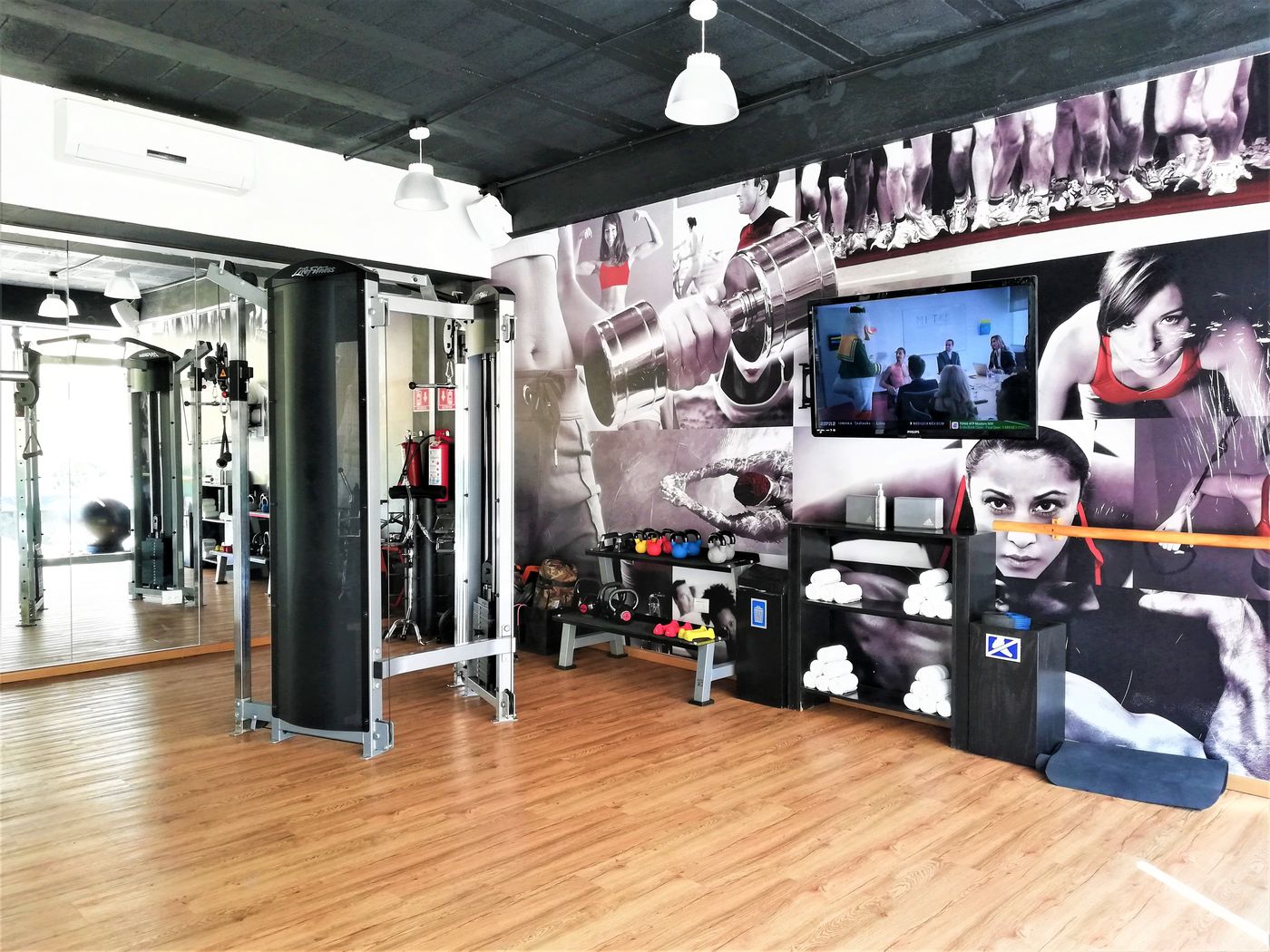 Essence-at-the-Fives-Beach-Sports-and-Entertainment-75