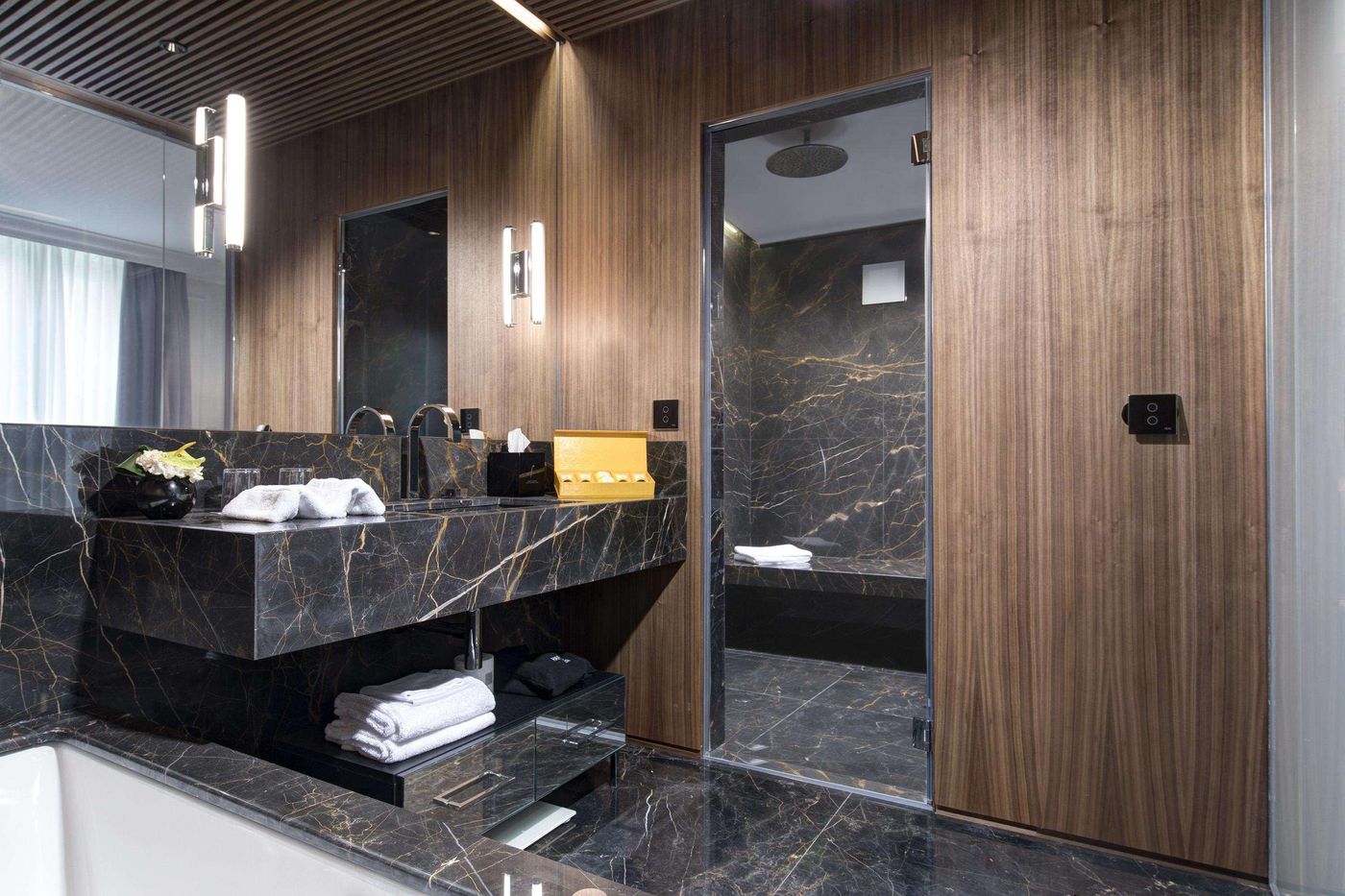 The-First-Dolce-Room-33