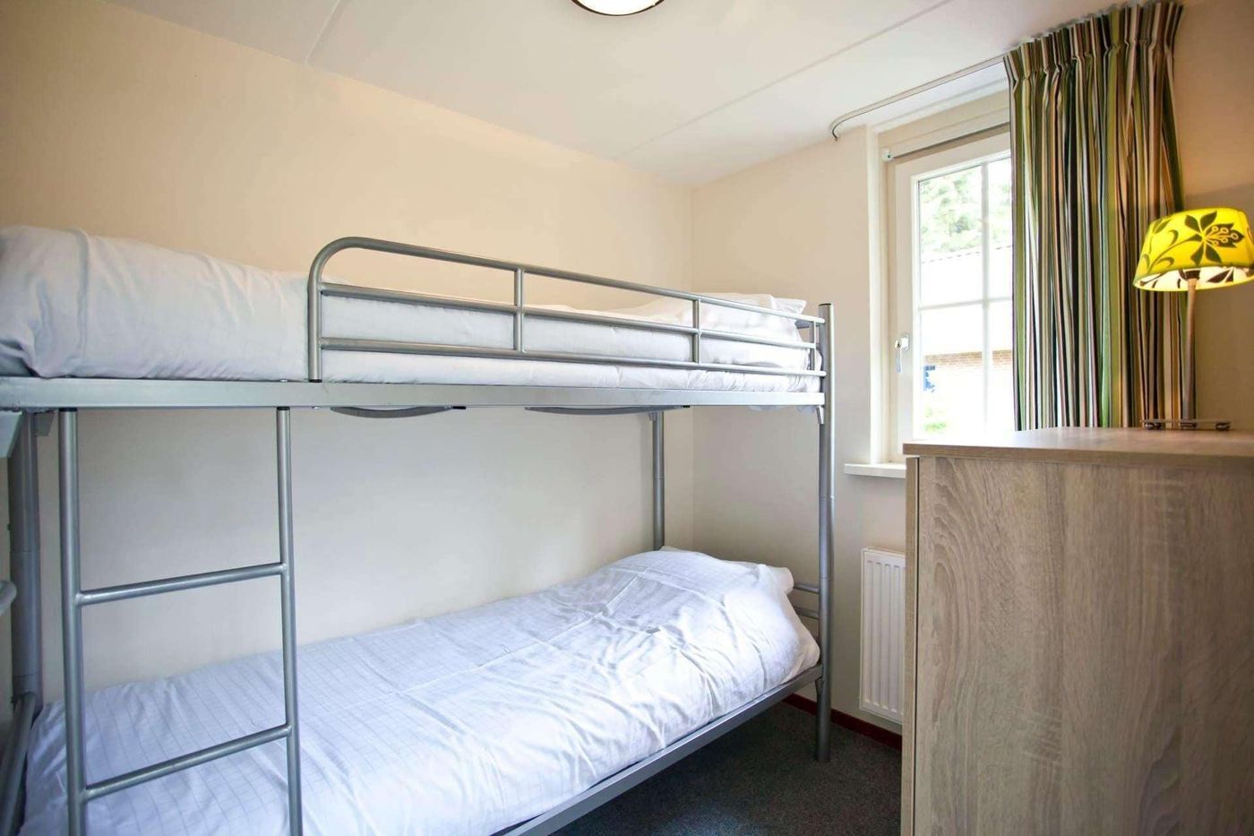 EuroParcs-Buitenhuizen-Room-50