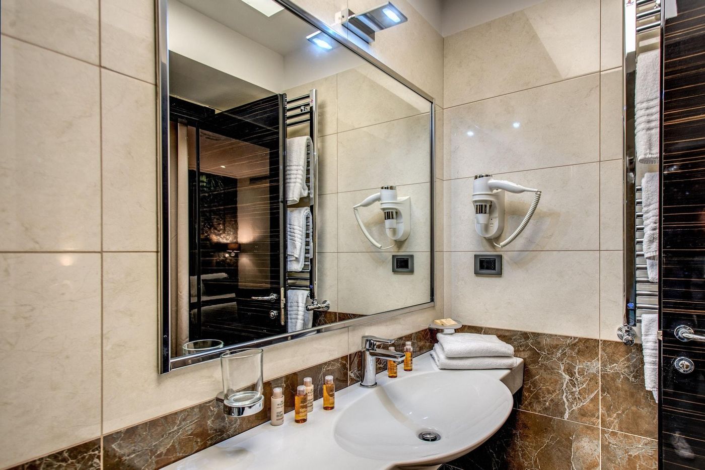 Relais-De-La-Poste-Room-42