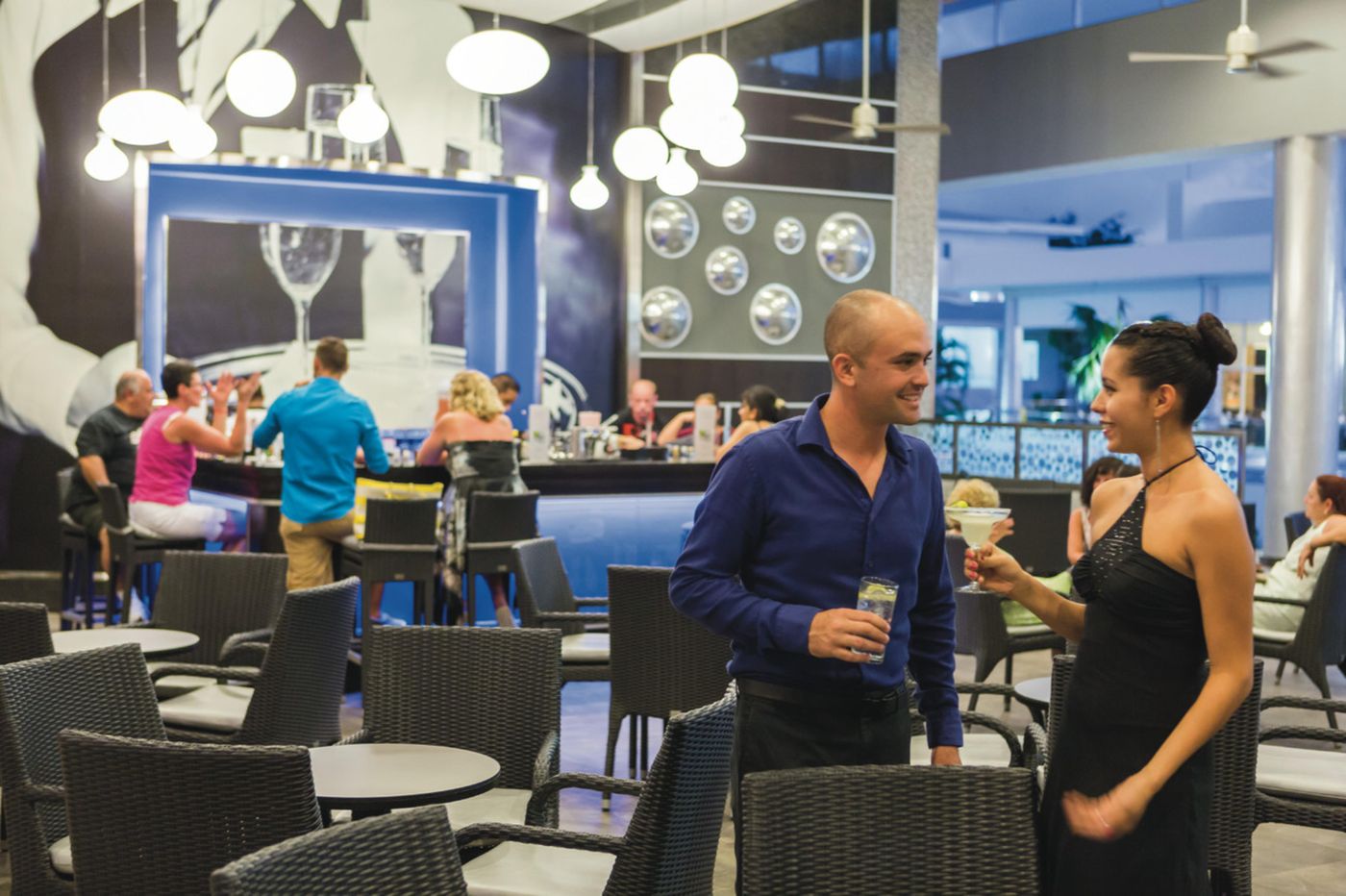 Riu-Playacar-All-Inclusive-Bar-44