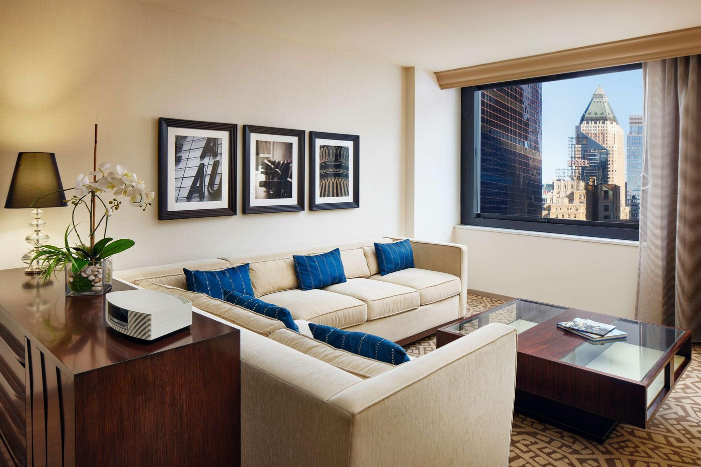 Hilton-New-York-Times-Square-Room-36