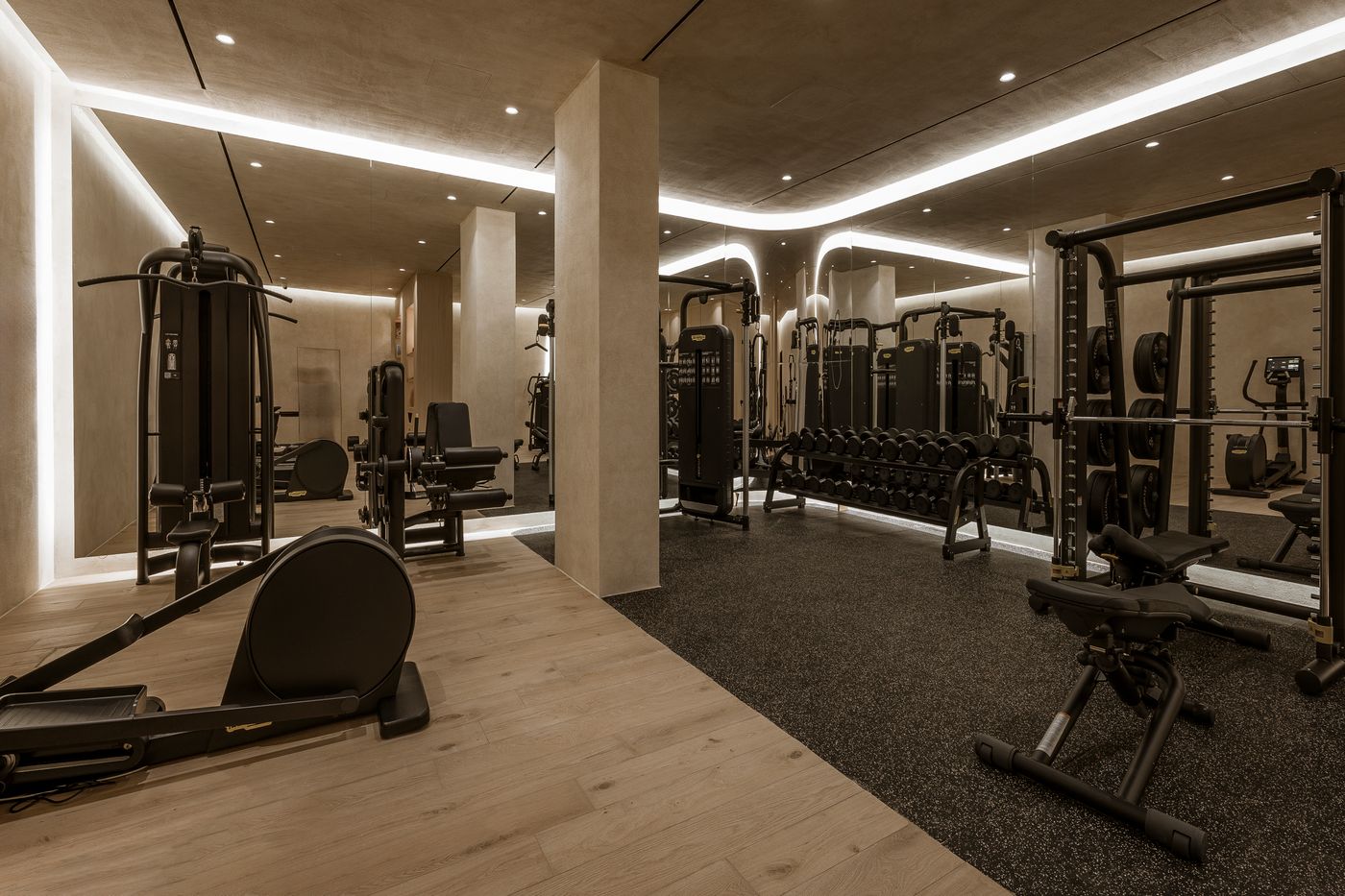 One-Of-One-Hotel-Sports-and-Entertainment-48