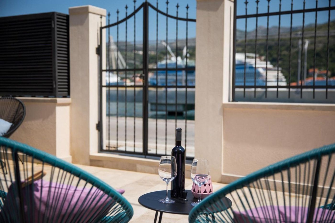 Bova-Luxury-Rooms-Room-7