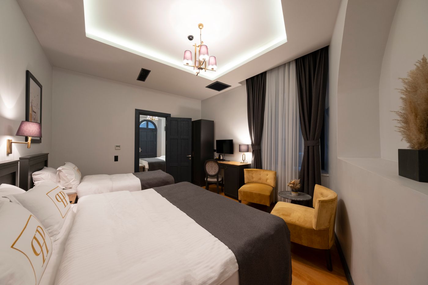 Ferman-Port-Hotel-Room-38