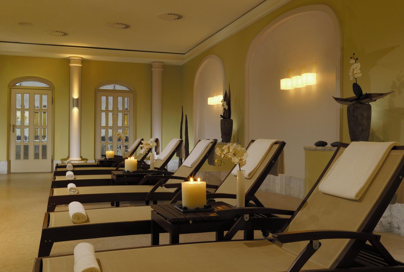 The-Westin-Grand-Berlin-Pool-25