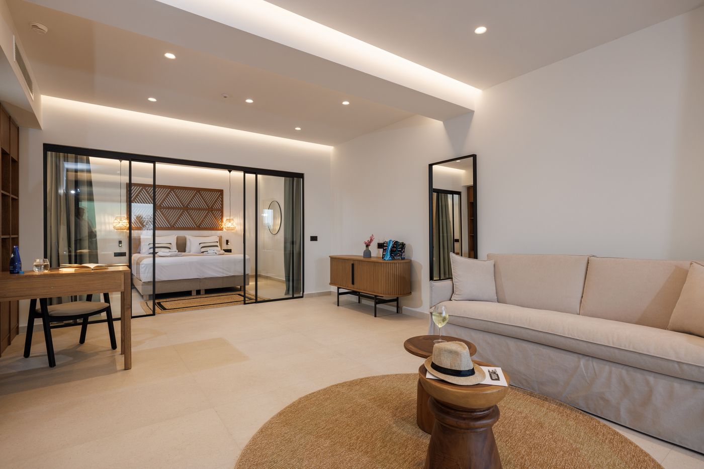 Deos Luxury Suites - Adults Only