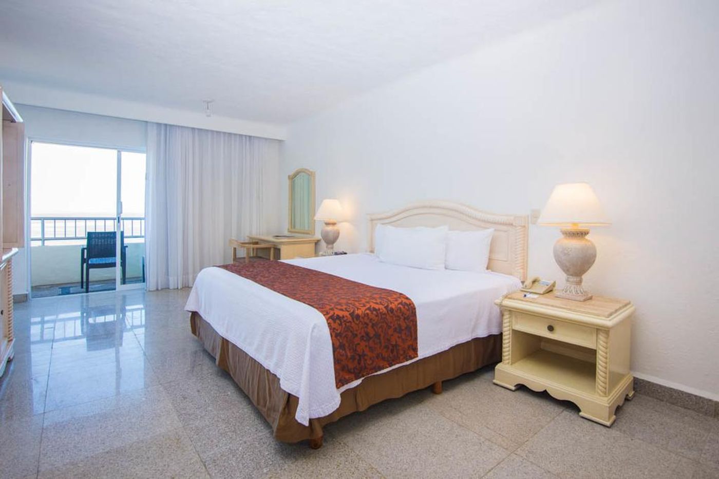 Friendly Puerto Vallarta Beach Resort & Spa