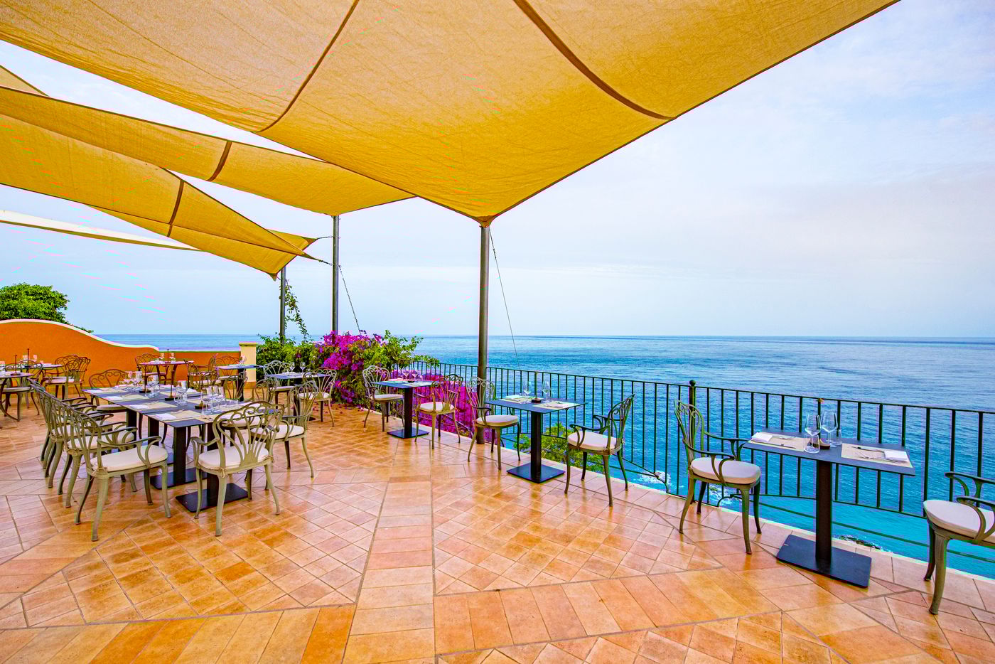 Baia-Taormina-Hotel-Terrace-66