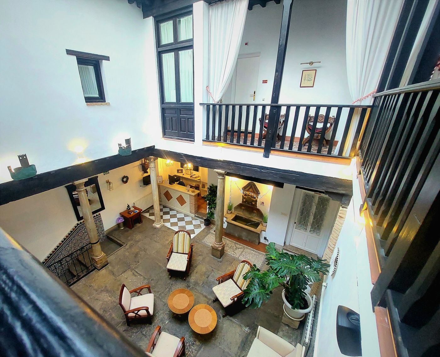 Rosa De Oro-Spain-Granada-Lobby-1