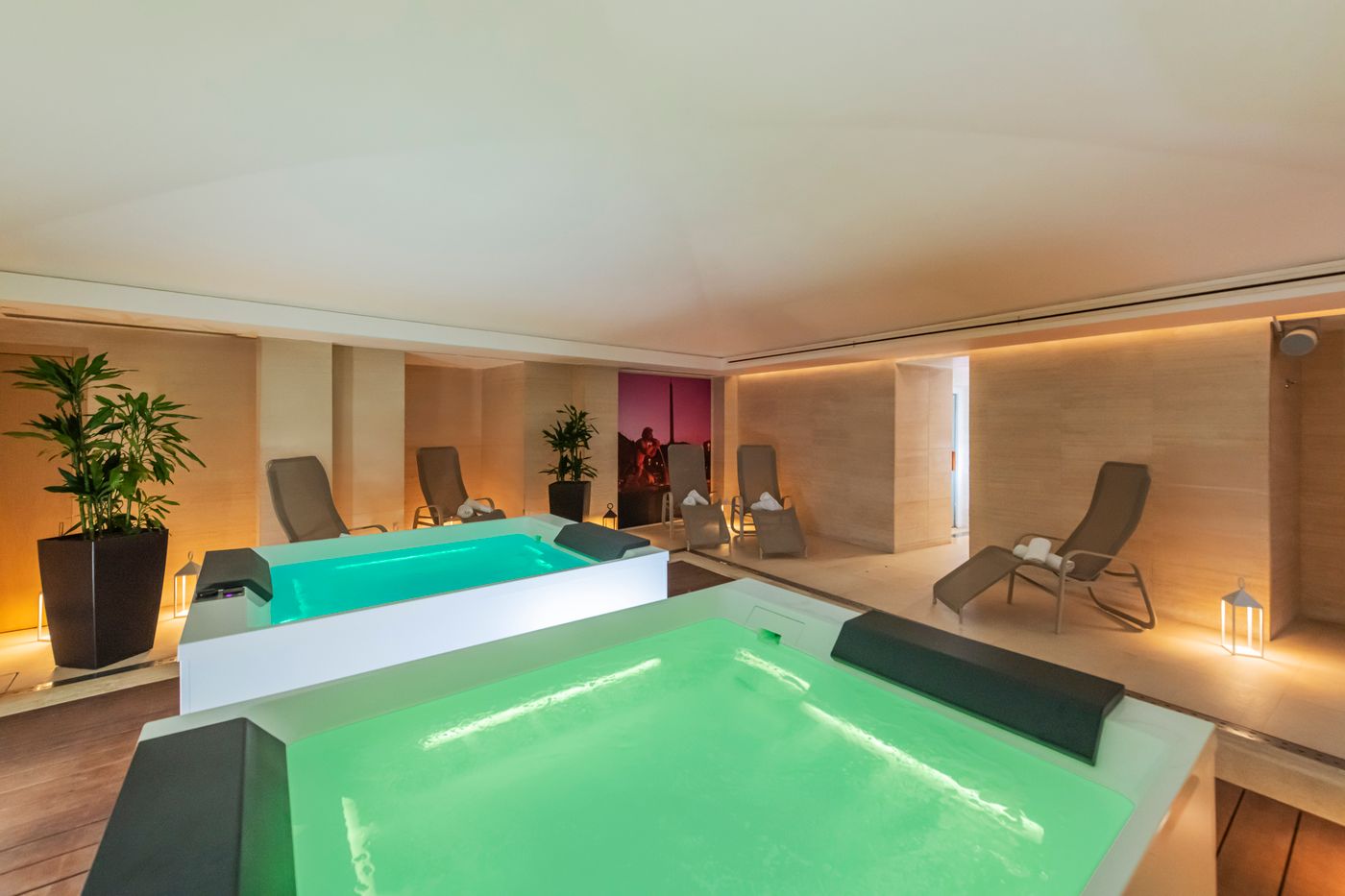 Indigo-Hotel-Rome---St--George-Pool-74