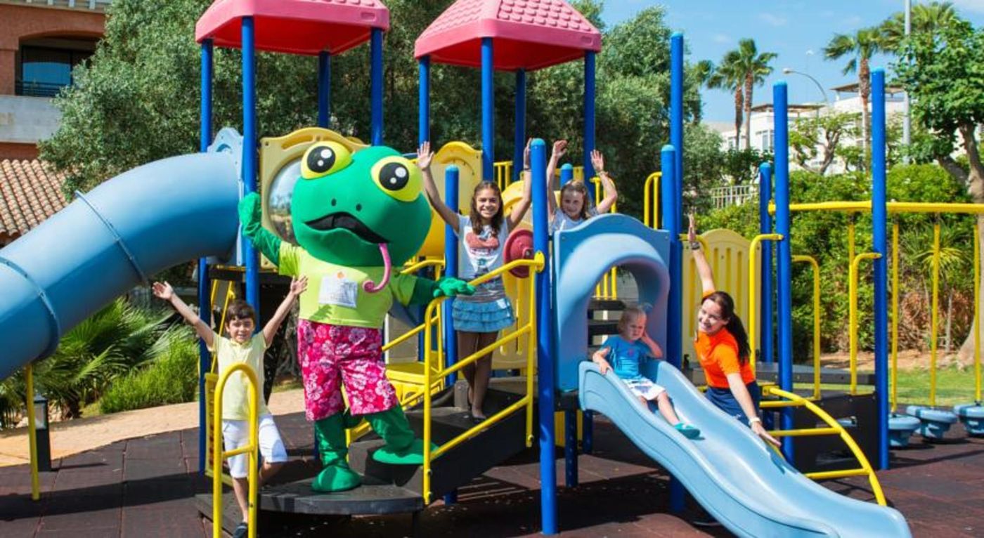 Puerto-Antilla-Grand-Hotel-Sports-and-Entertainment-32