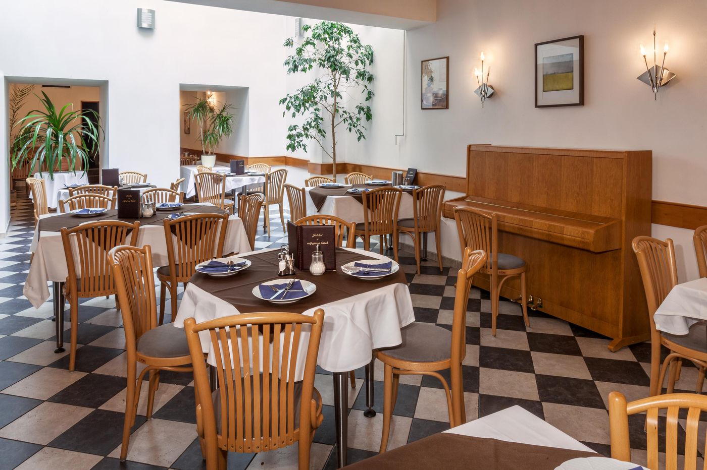 Augustus-et-Otto-Restaurant-26