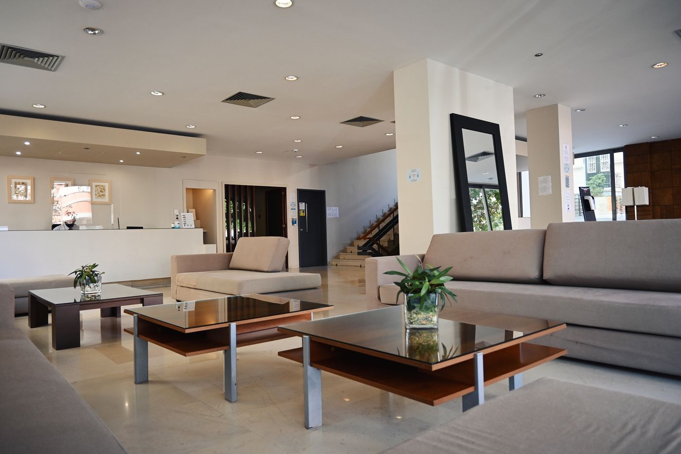 Angela Hotel Downtown Rooms