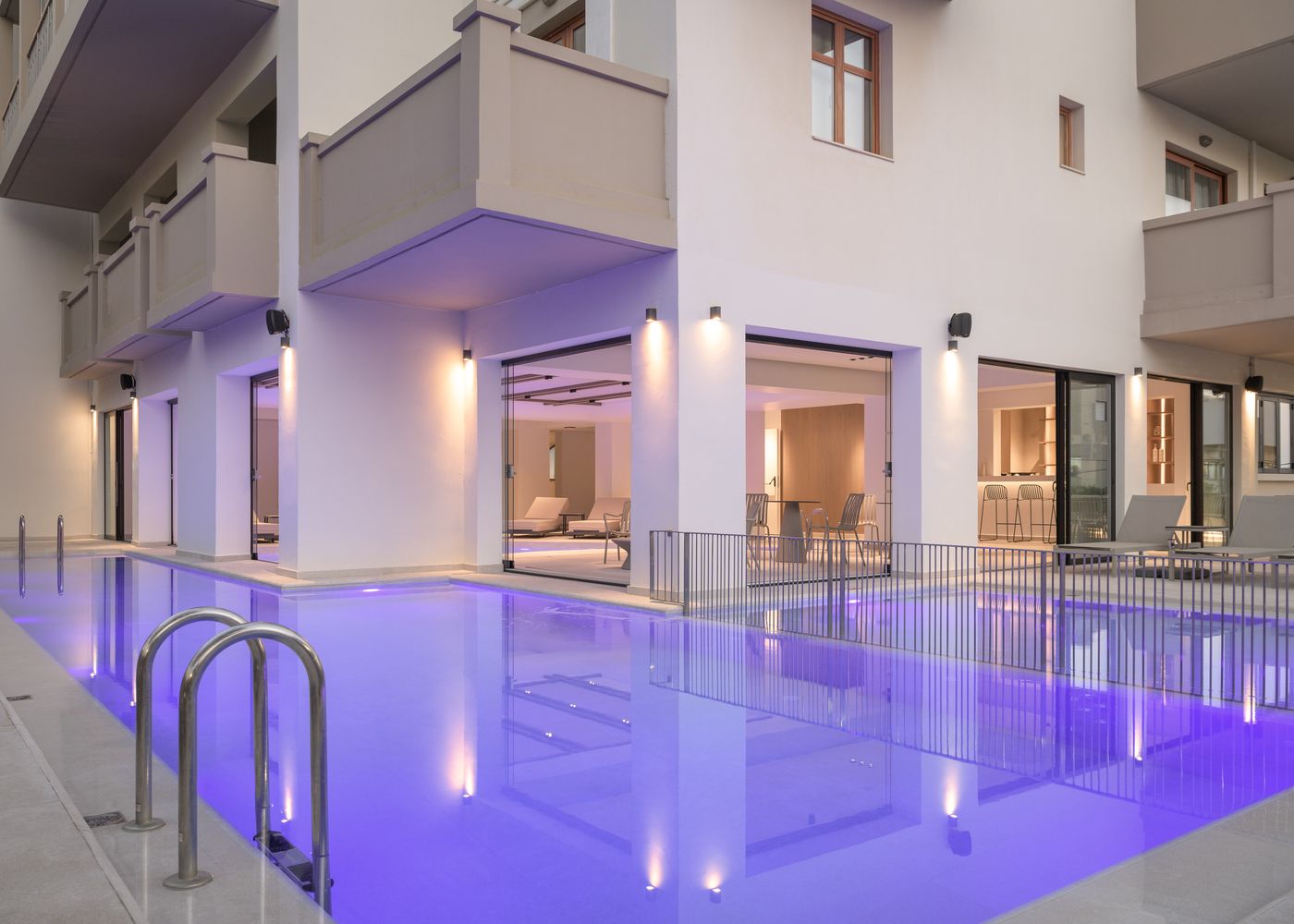 Theartemis-Palace-Pool-83