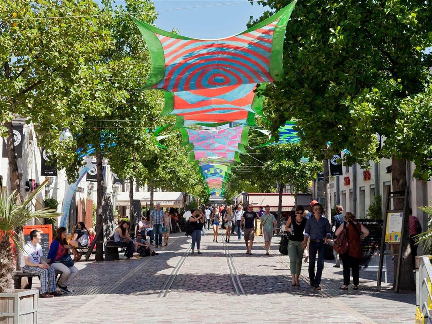 Hotel-Mercure-Paris-Bercy-Bibliotheque-General-view-60