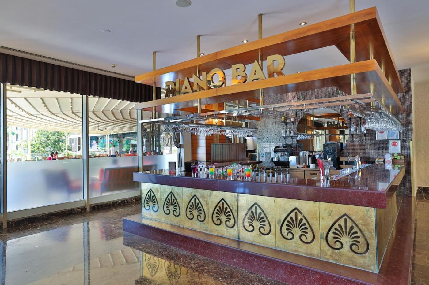 Crystal-Prestige-Elite-Restaurant-44