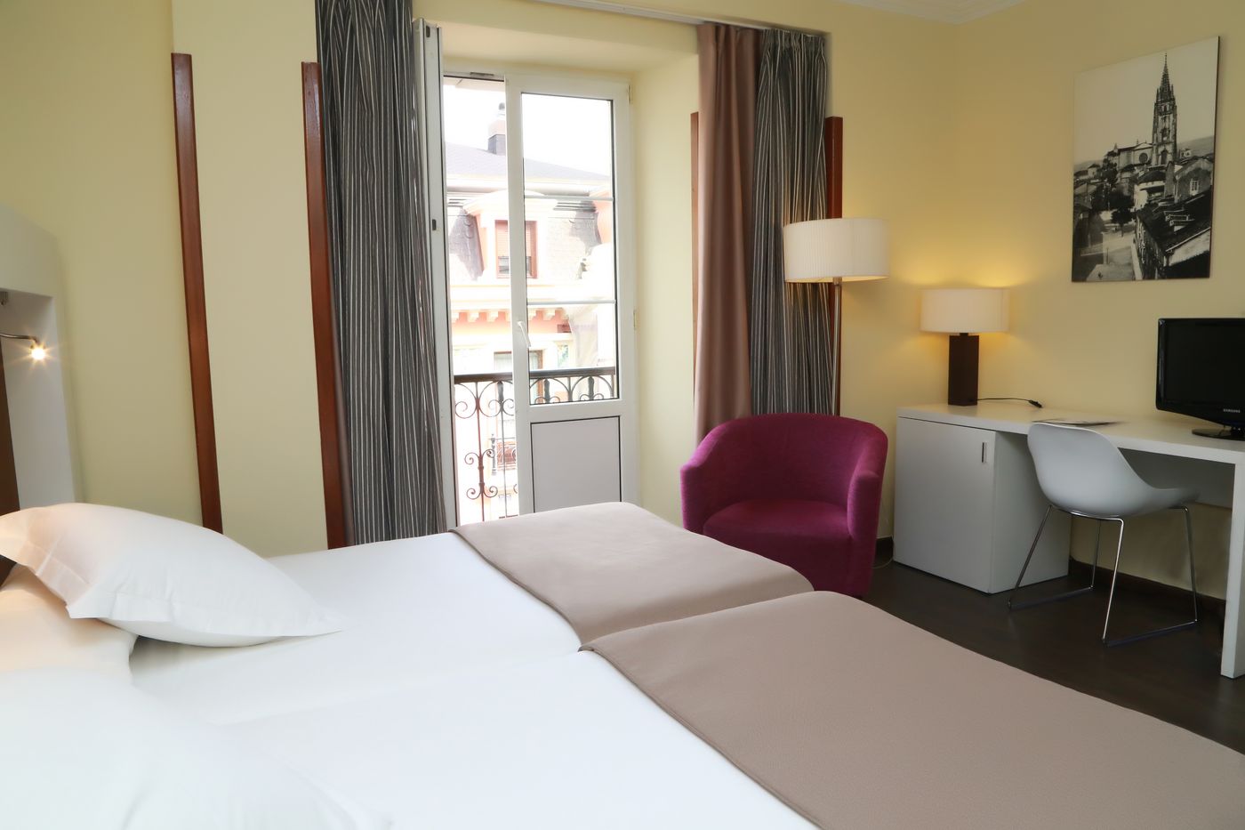 Gran Hotel España-Spain-OVIEDO-Room-6