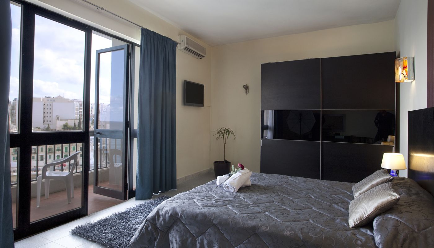 St-Julians-Bay-Hotel-General-view-25