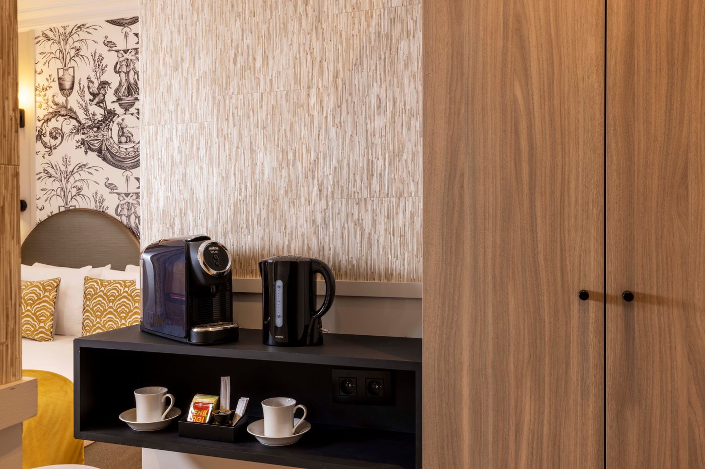 Grand-Hotel-Leveque-Room-13