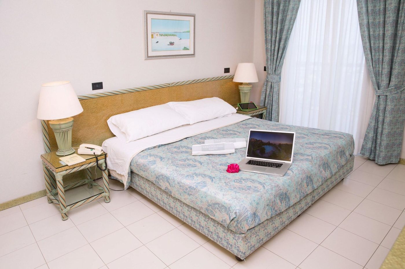 Hotel-Ambasciatori-Room-14