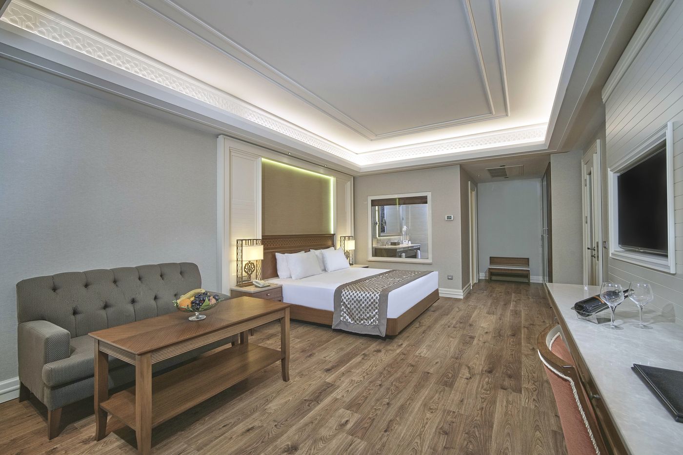 Deluxe Superior Plus Family Room (1).jpg