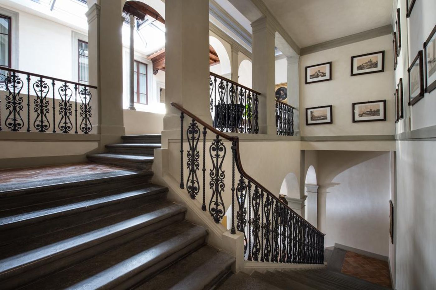 Palazzo-Vecchietti-Lobby-1