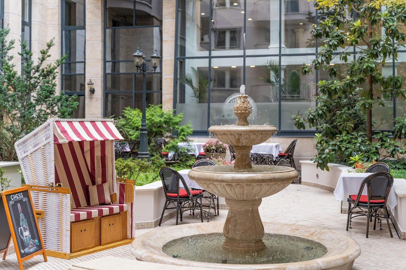 Queen-s-Court-Hotel-and-Residence-General-view-8