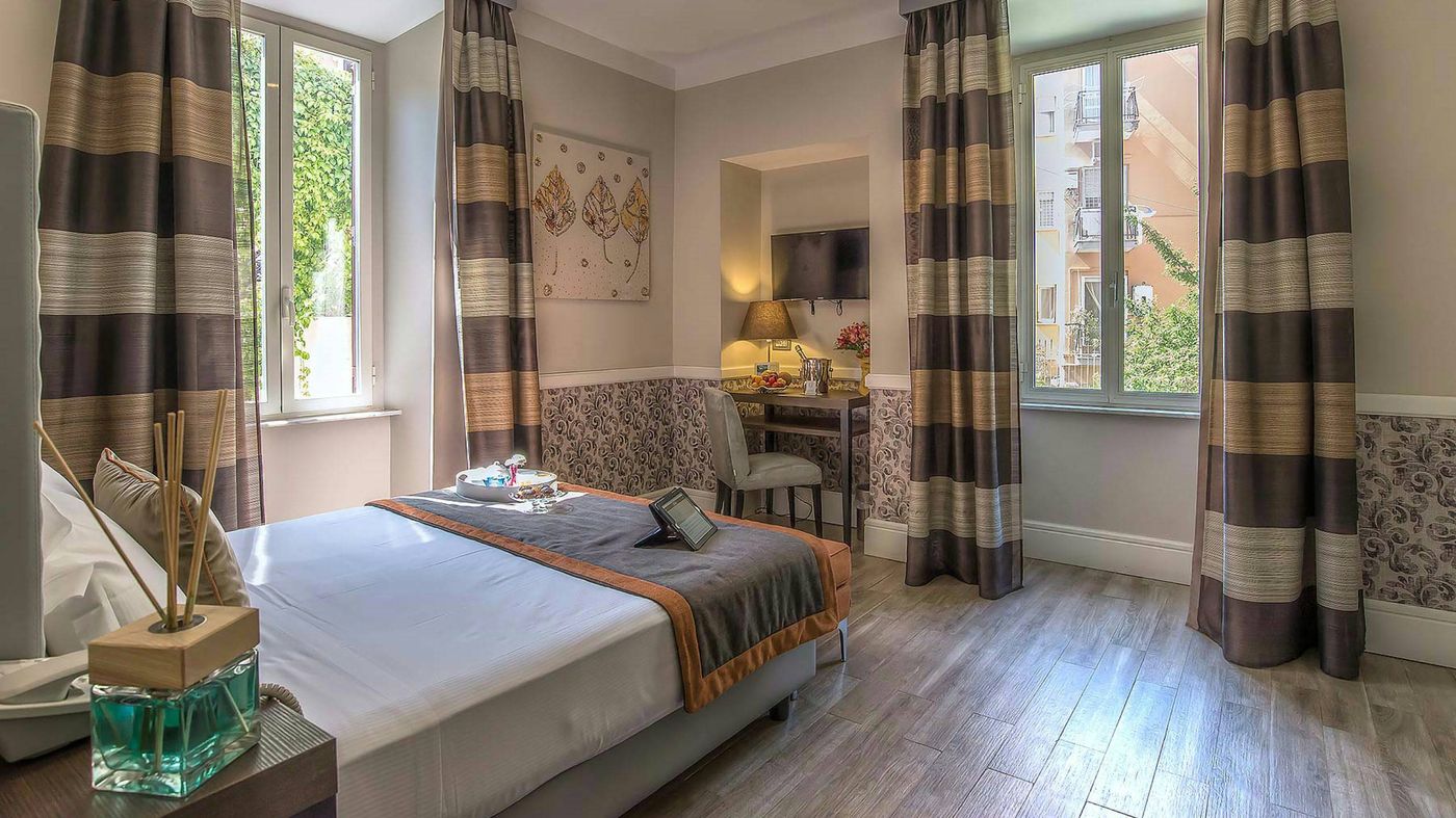 Fragance St Peter Hotel