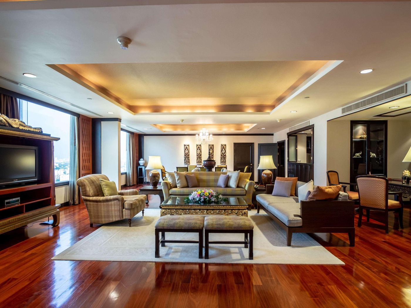 Swissotel-Bangkok-Ratchada-Room-9