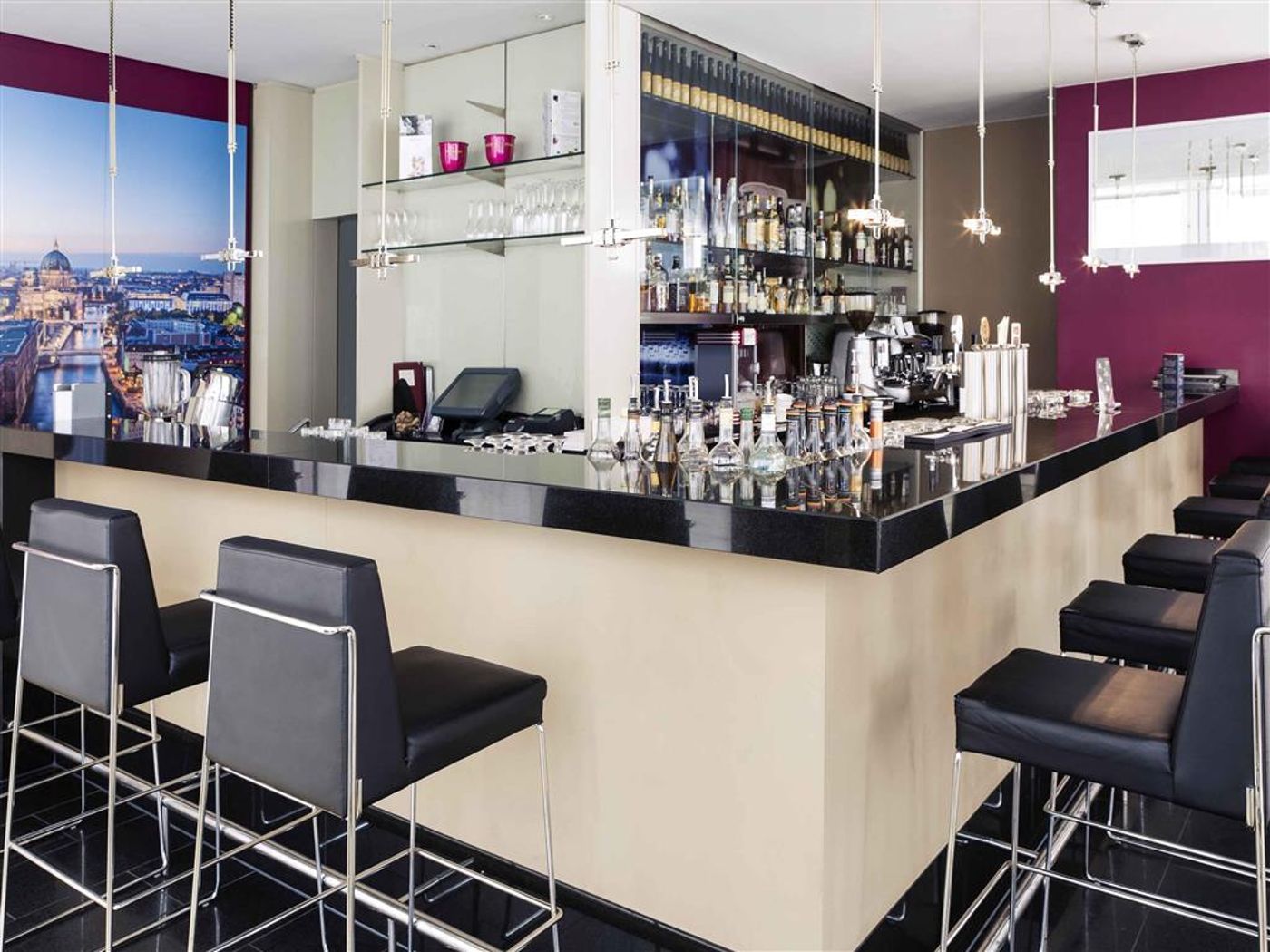 Mercure-Hotel-Berlin-City-Bar-9