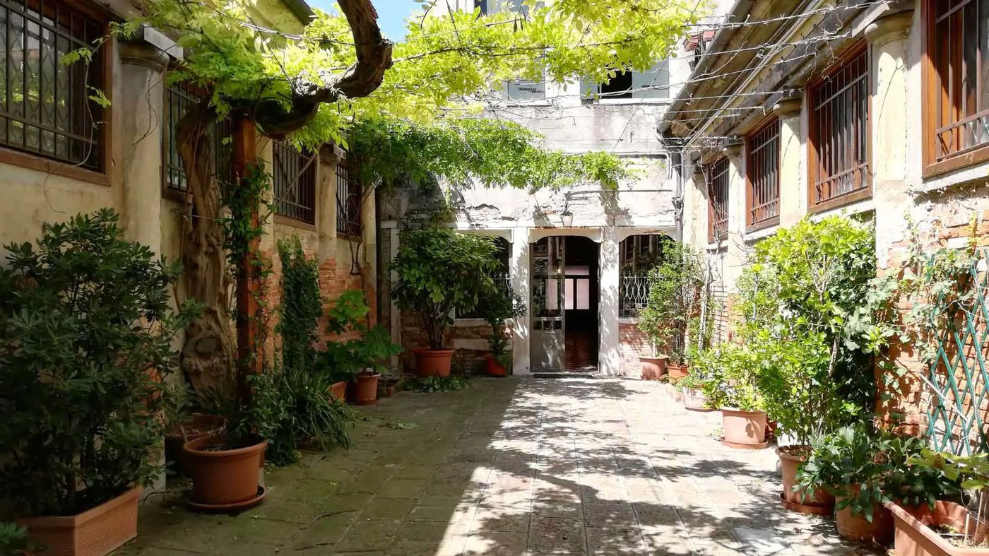 Metropole-Venice-Room-2