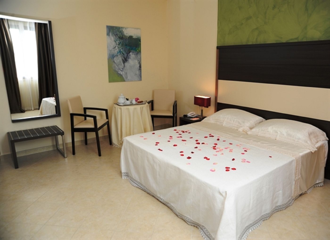 Viola-Palace-Hotel-Room-12