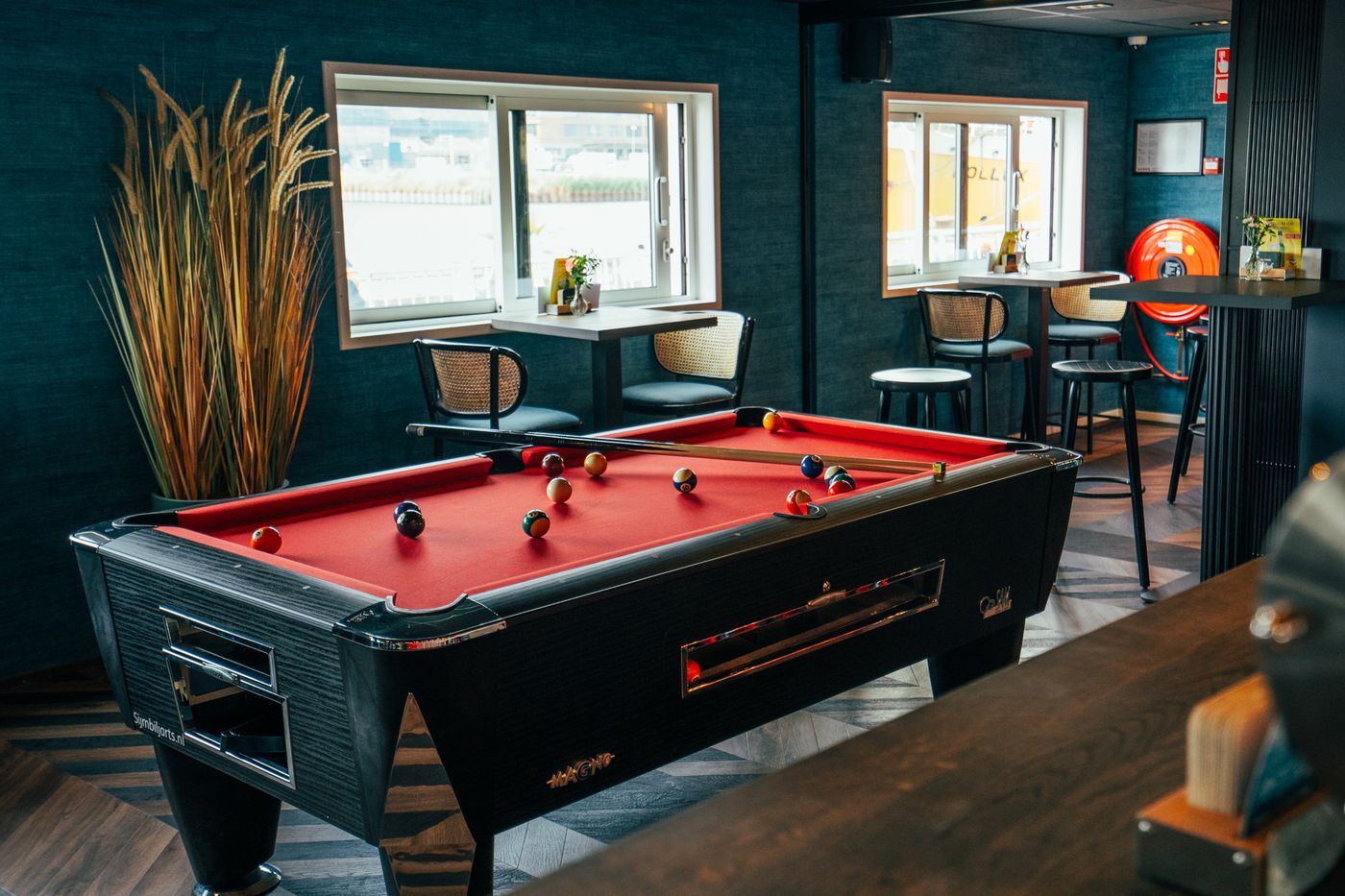 Botel-Sports-and-Entertainment-15