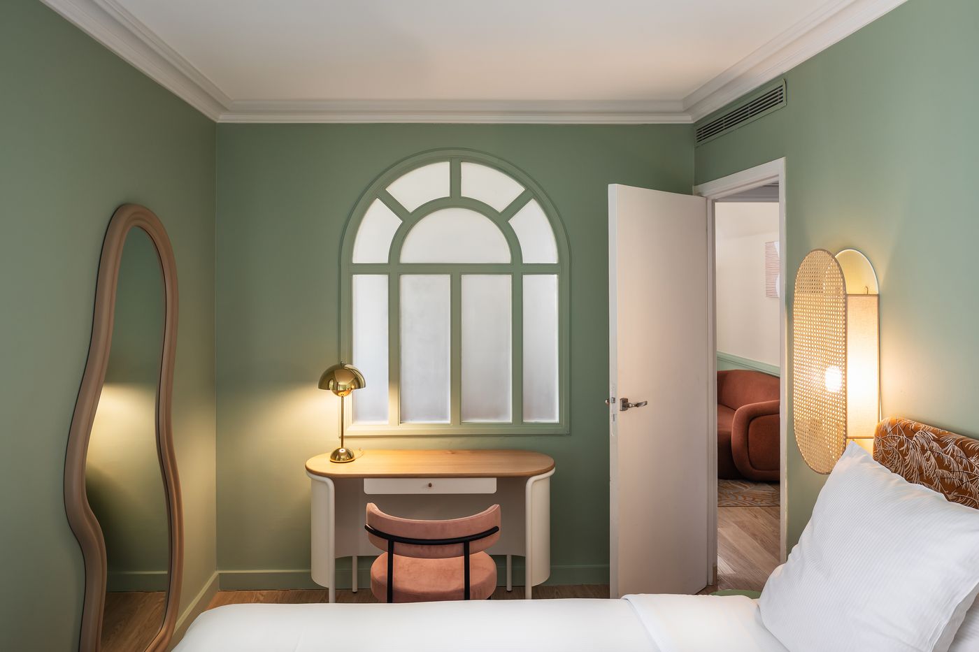 Royal-Garden-Champs-Elysees-Room-26