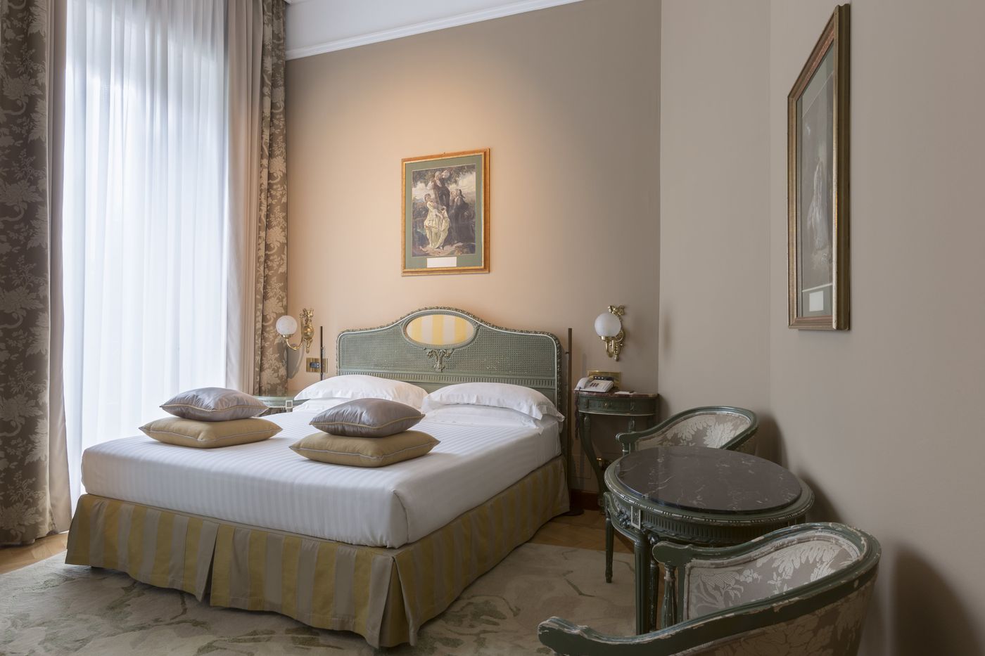 Grand-Hotel-et-de-Milan---The-Leading-Hotels-Room-29