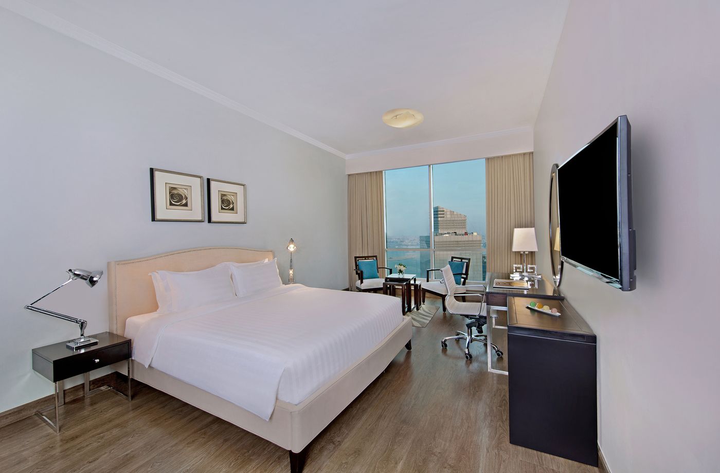 Ezdan-Hotel-West-Bay-Room-10