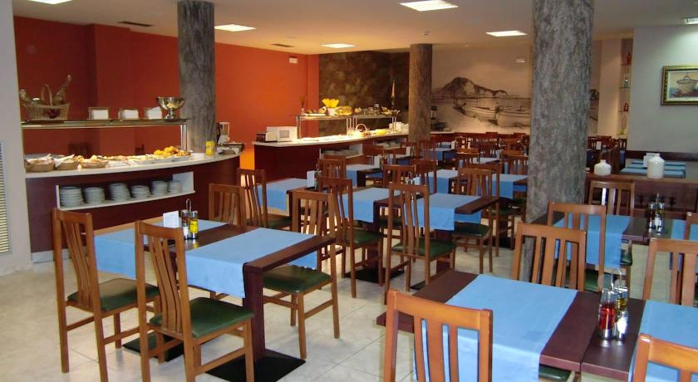 Petit Palau - Adult Only (14+)