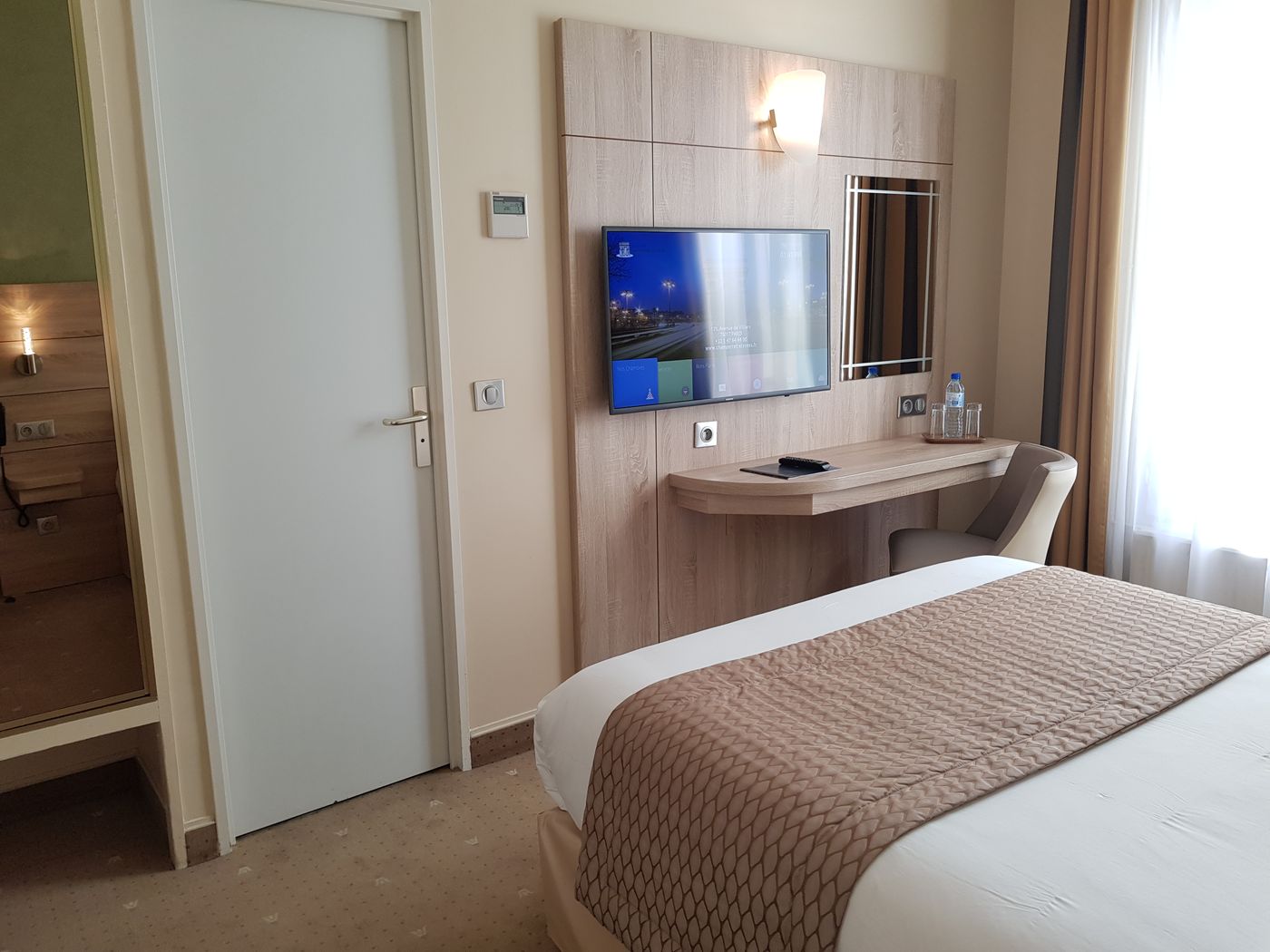 Hotel-Champerret-Elysees-Room-16