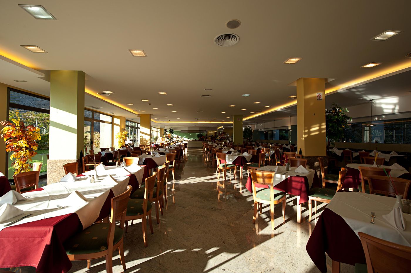 LIVVO-Costa-Taurito---Waterpark-Restaurant-45