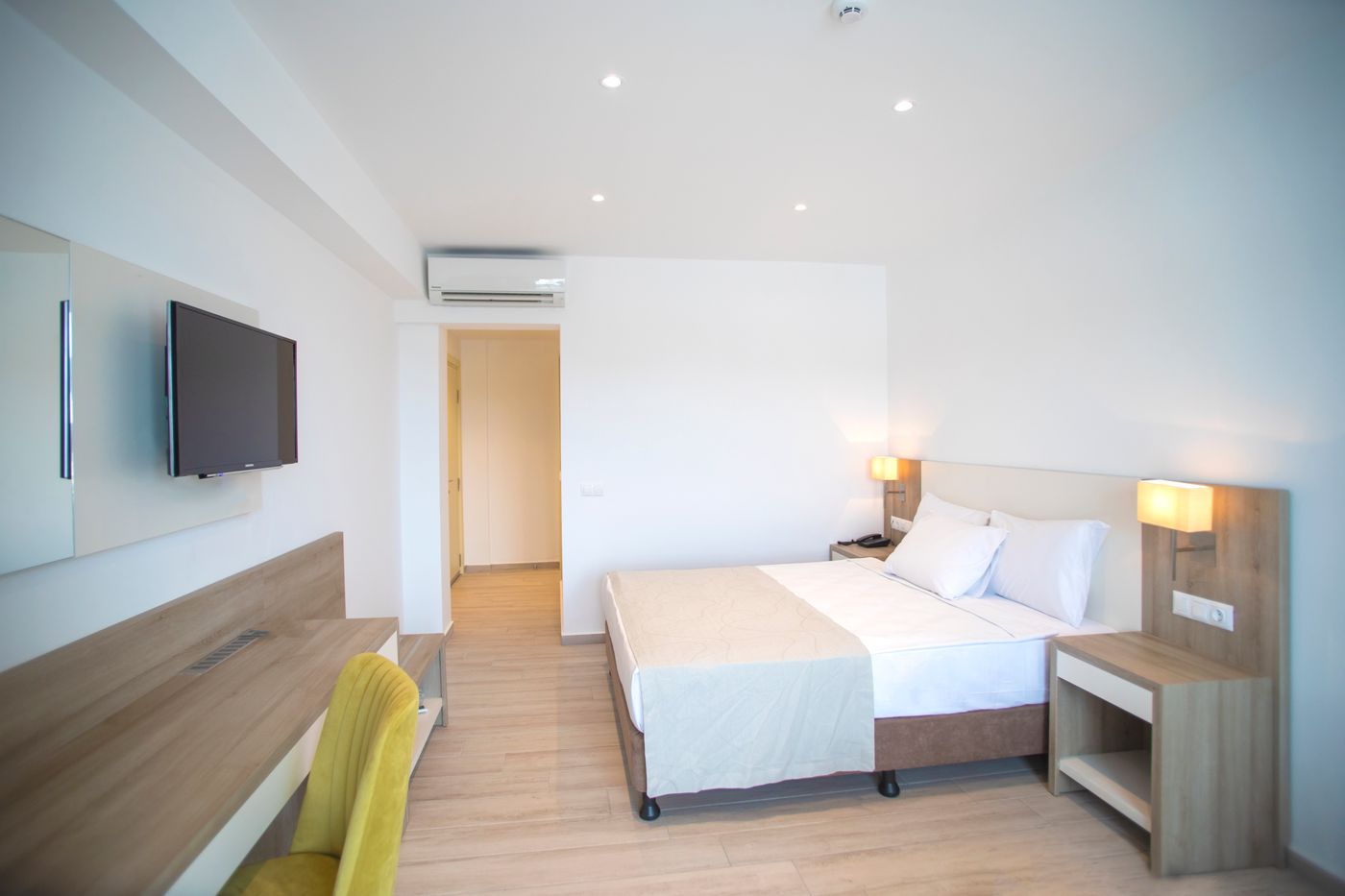 Club-Hotel-Shark-Room-16