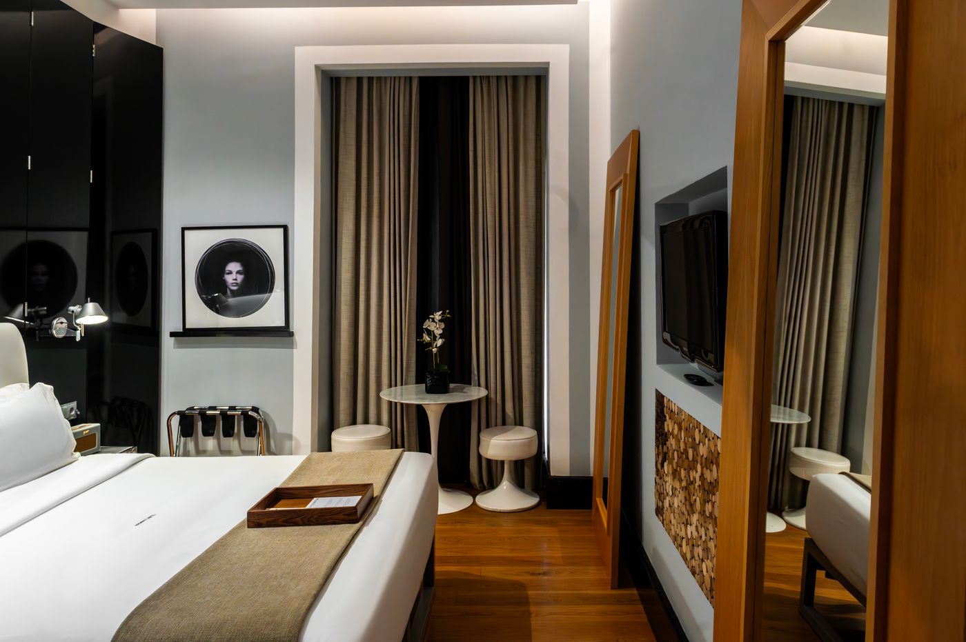 Browns-Downtown-Hotel-Room-22