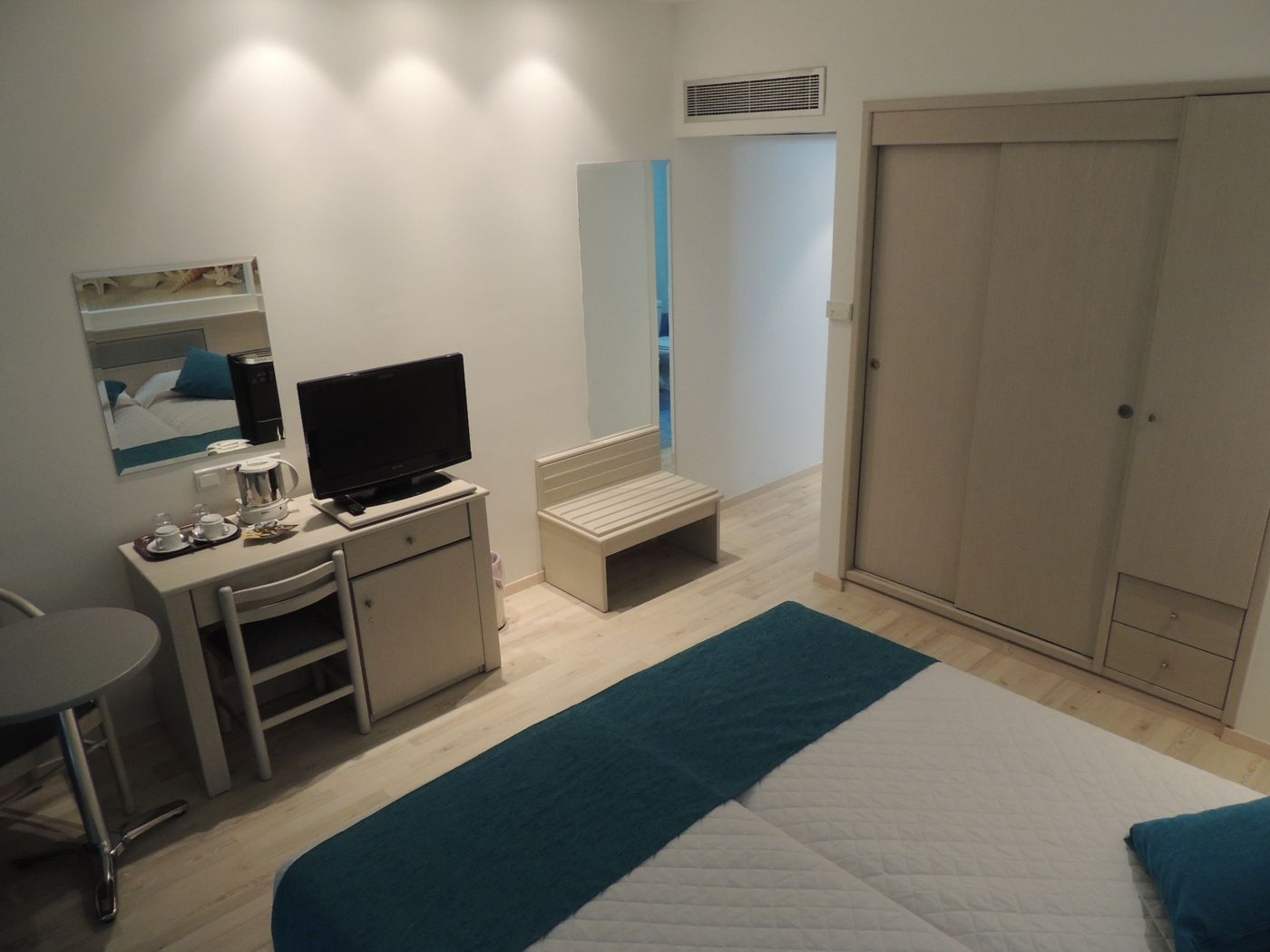 Anesis-Hotel-Room-38