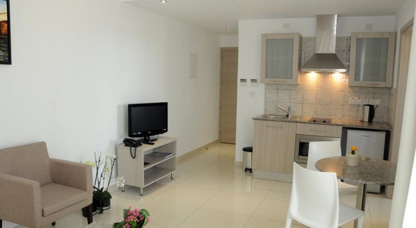 Frixos Hotel and Apartments