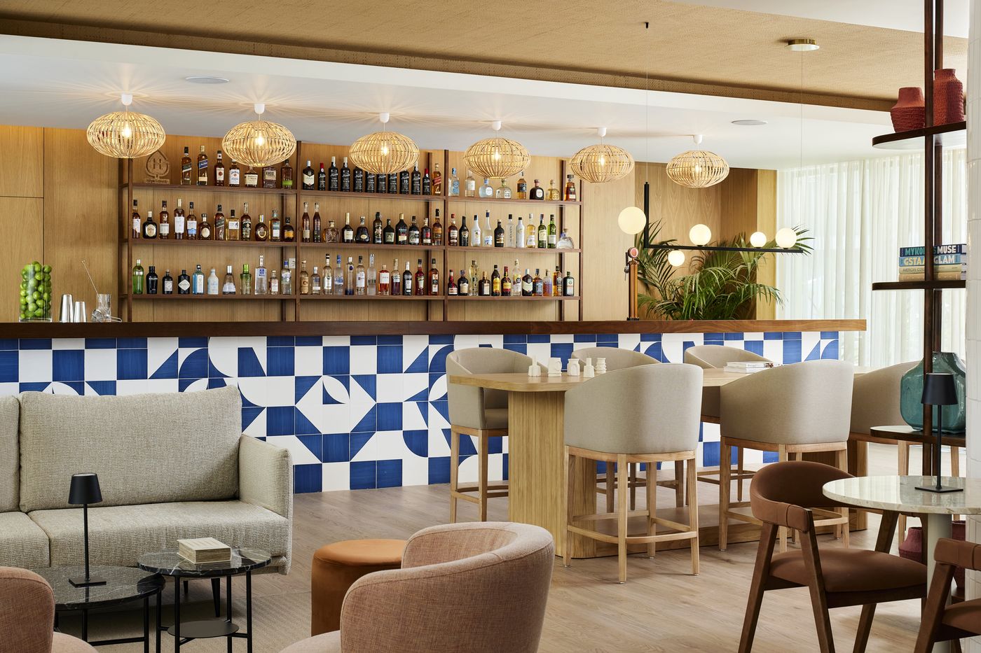 Marriot-Residences-Salgados-Resort-Bar-48