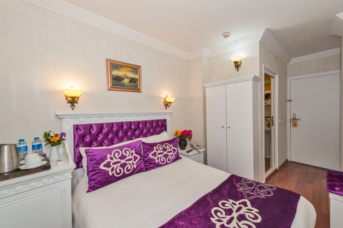 Istanbul-Holiday-Hotel-Room-17