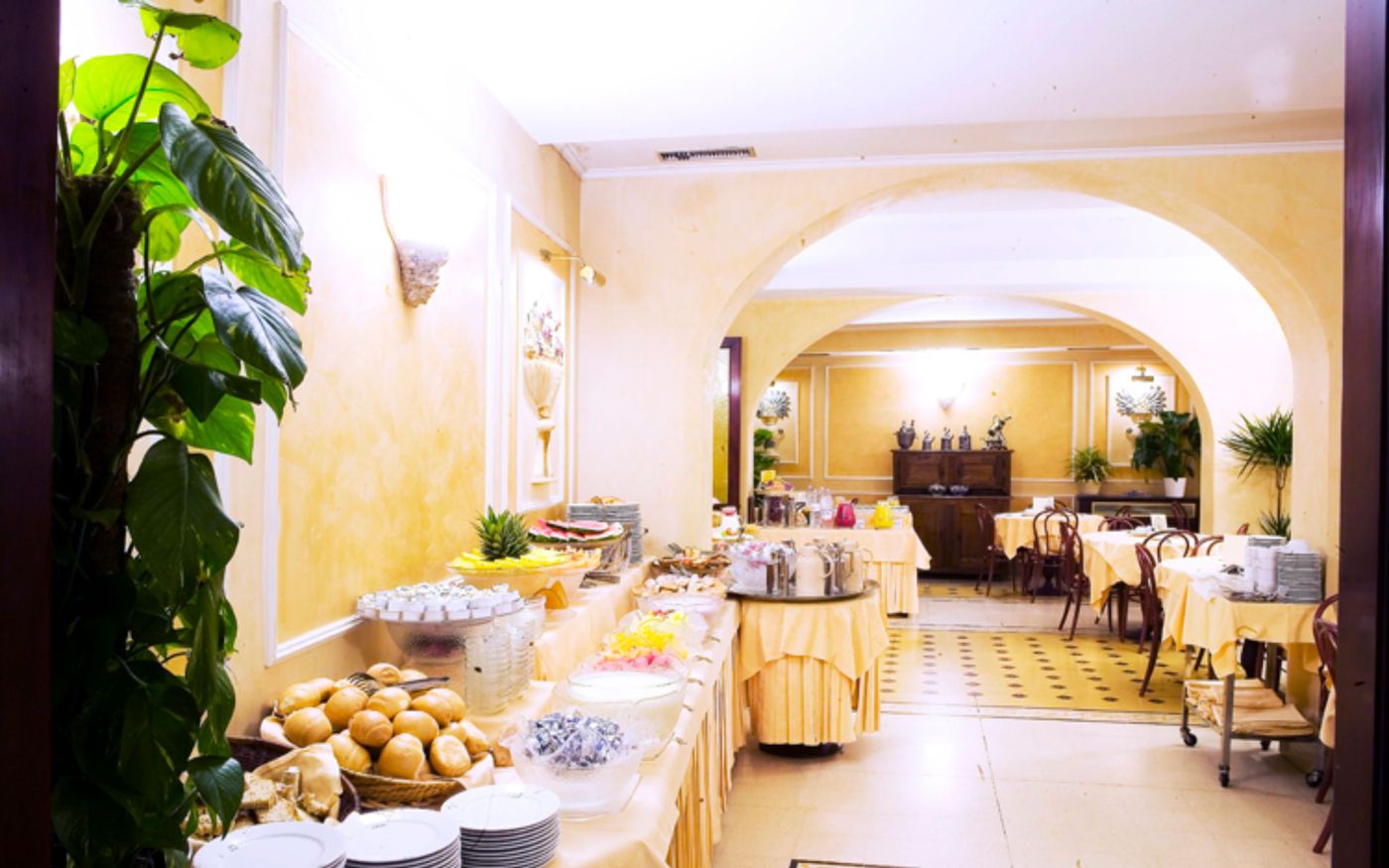 Corona-D-Italia-Hotel-Restaurant-9